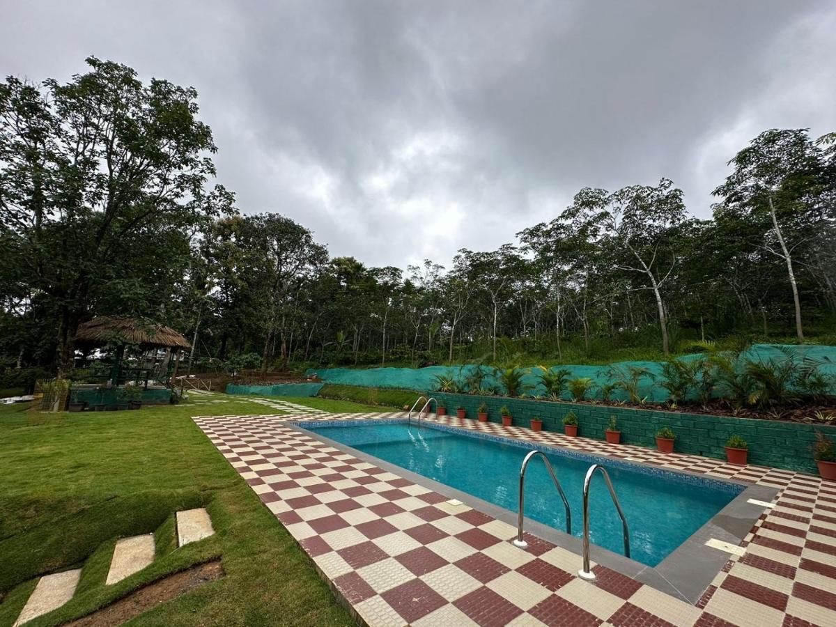 The Mallika Holidays Mananthavady Exterior photo